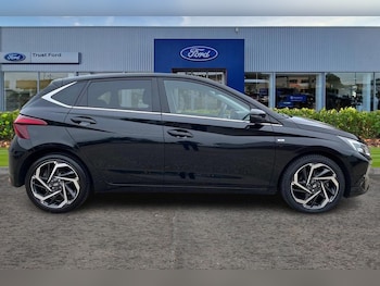 Used Hyundai i20 2022 for sale - 77064020: Photo