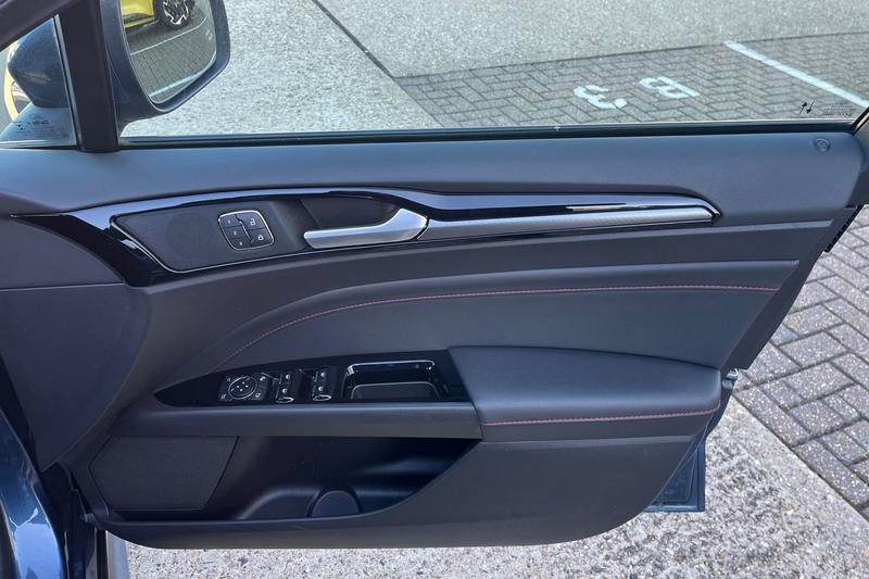 Used Ford Mondeo 2020 for sale - 76184355: Photo 40