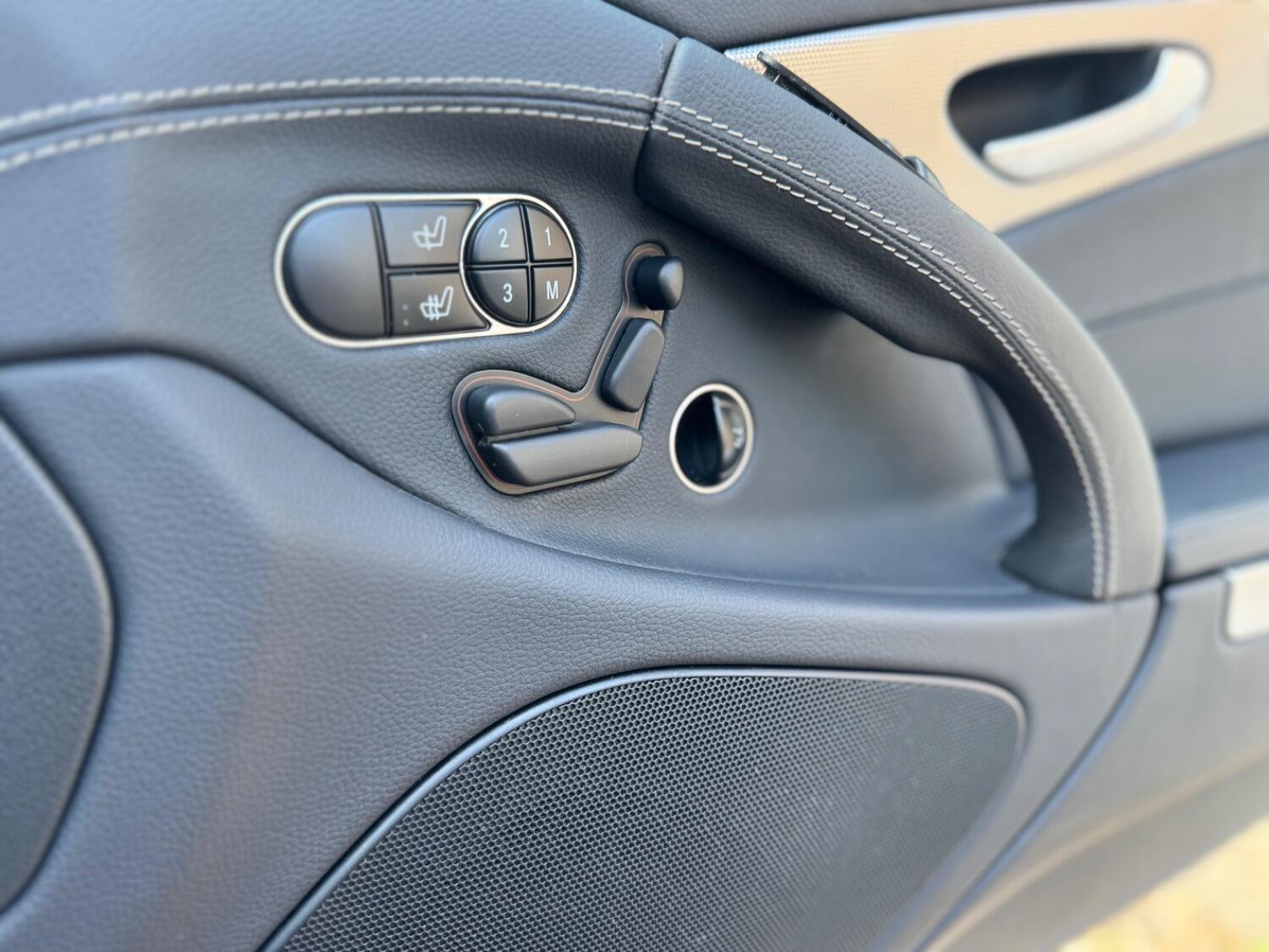 Used Mercedes-Benz SL 2008 for sale - 76794117: Photo 22