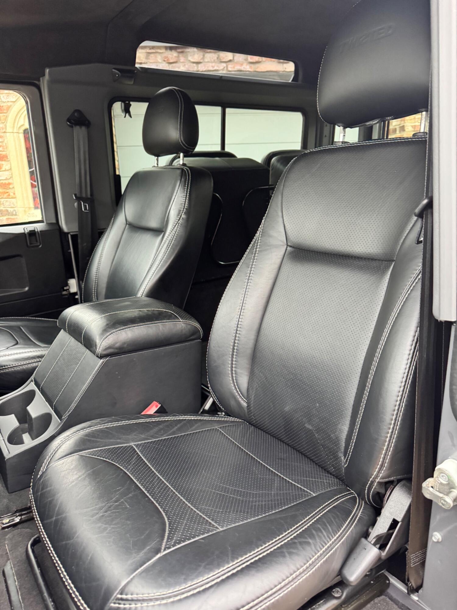 Used Land Rover Defender 90 2013 for sale - 76281438: Photo 16