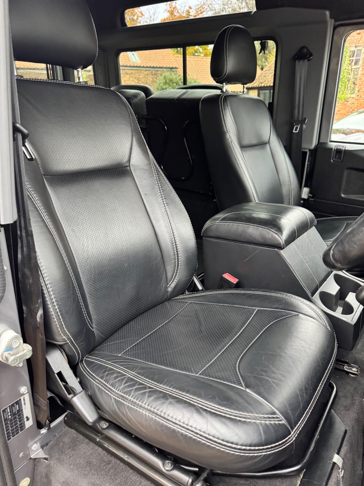 Used Land Rover Defender 90 2013 for sale - 76281438: Photo 18