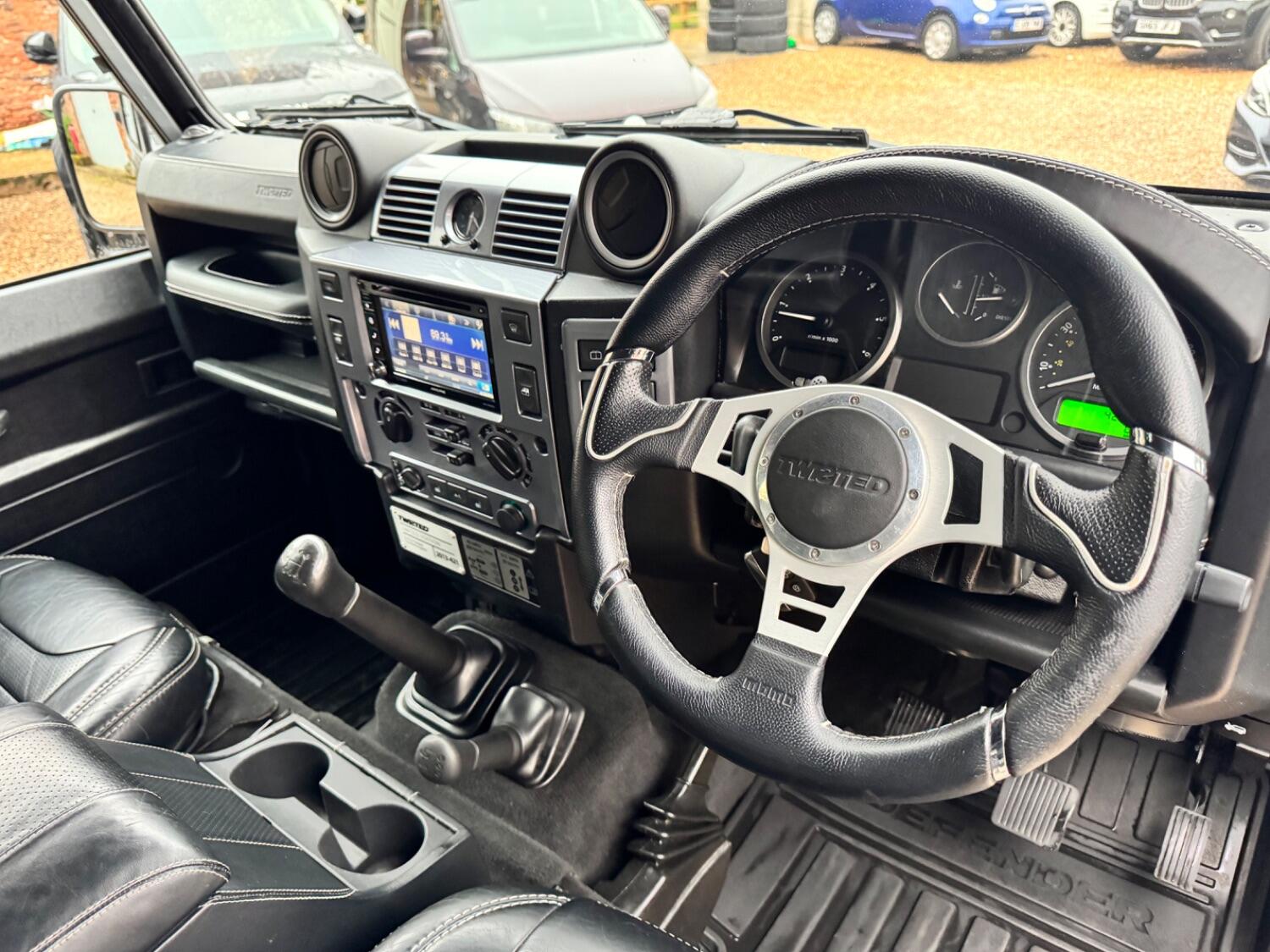 Used Land Rover Defender 90 2013 for sale - 76281438: Photo 19