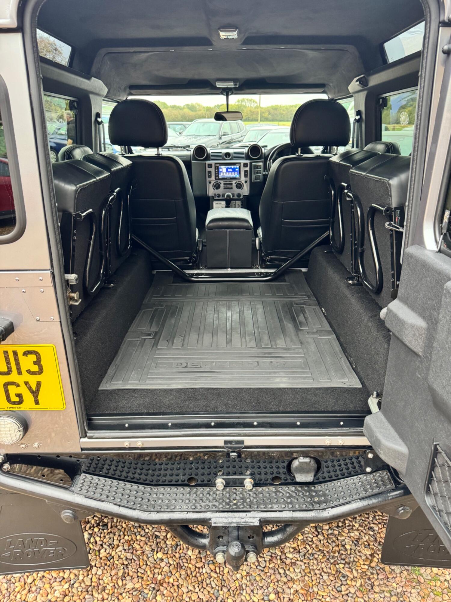 Used Land Rover Defender 90 2013 for sale - 76281438: Photo 22