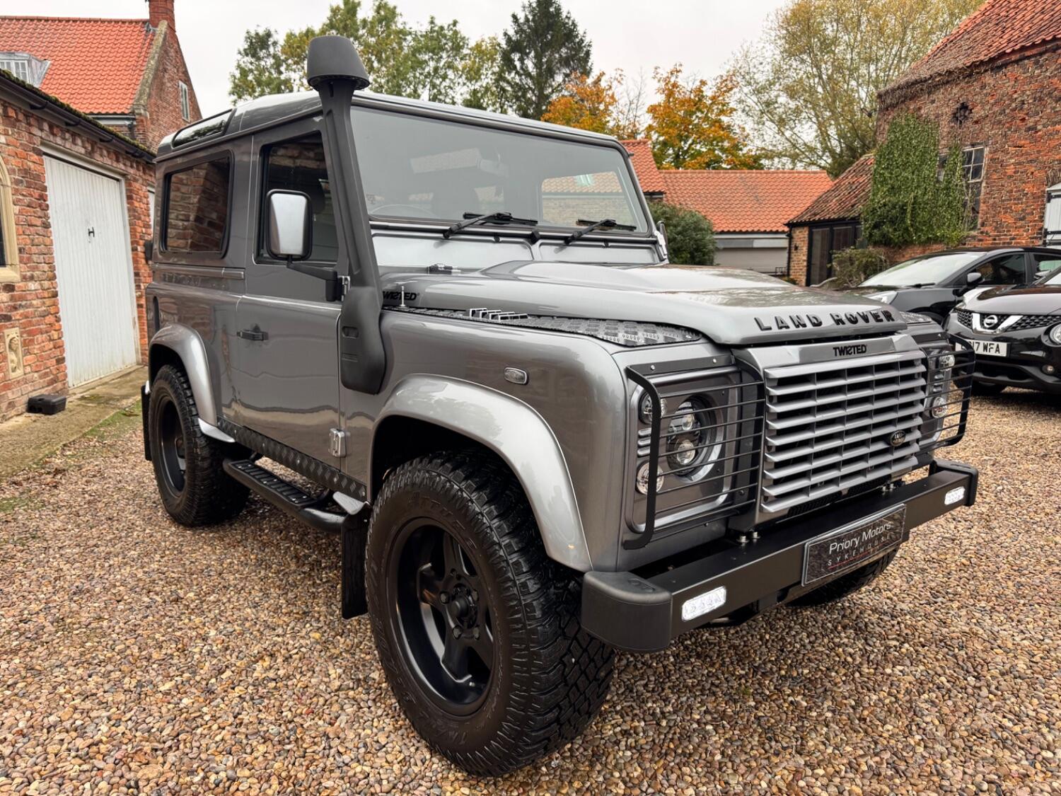 Used Land Rover Defender 90 2013 for sale - 76281438: Photo 7