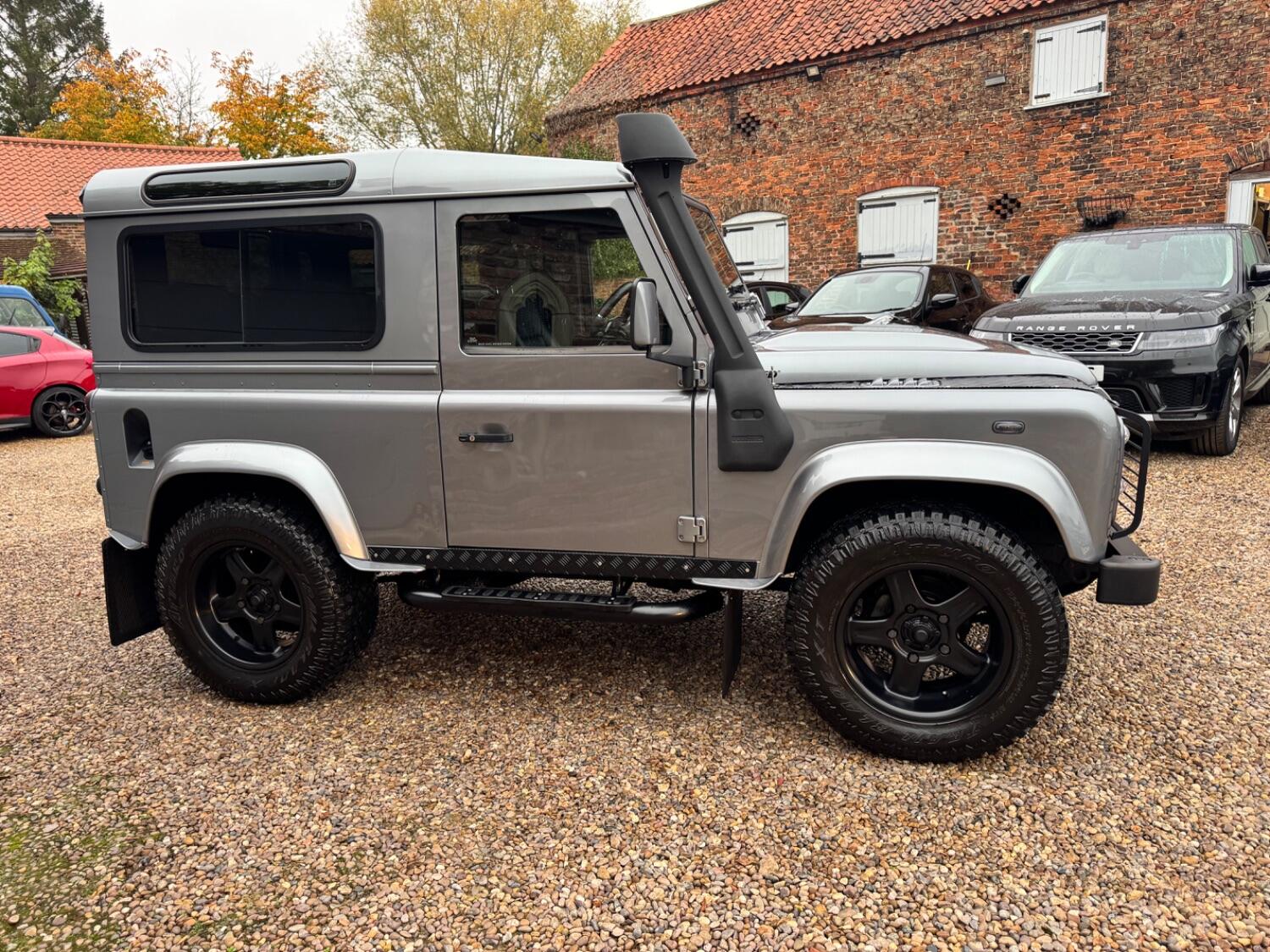 Used Land Rover Defender 90 2013 for sale - 76281438: Photo 9