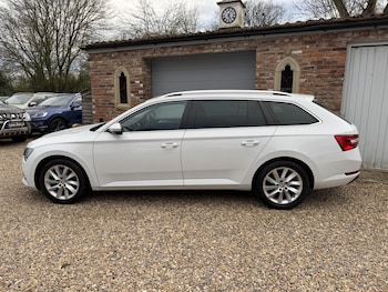 Used Skoda Superb 2022 for sale - 77649544: Photo