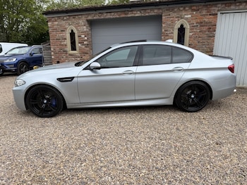 Used BMW M5 2015 for sale - 78552549: Photo