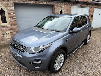 Used Land Rover Discovery Sport 2018 for sale - 78876484: Photo