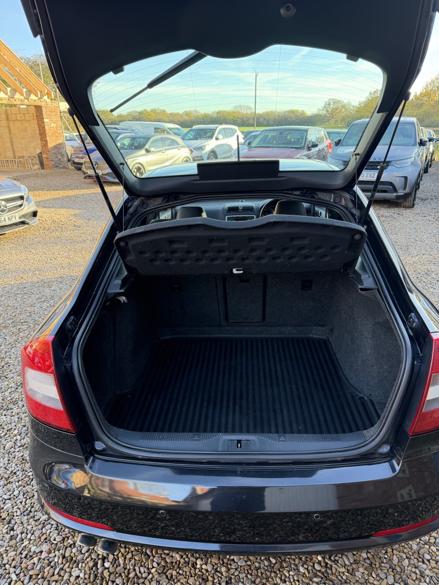 Used Skoda Octavia 2011 for sale - 76656064: Photo 16