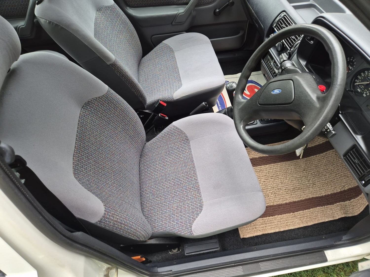 Used Ford Escort 1990 for sale - 77101394: Photo 30