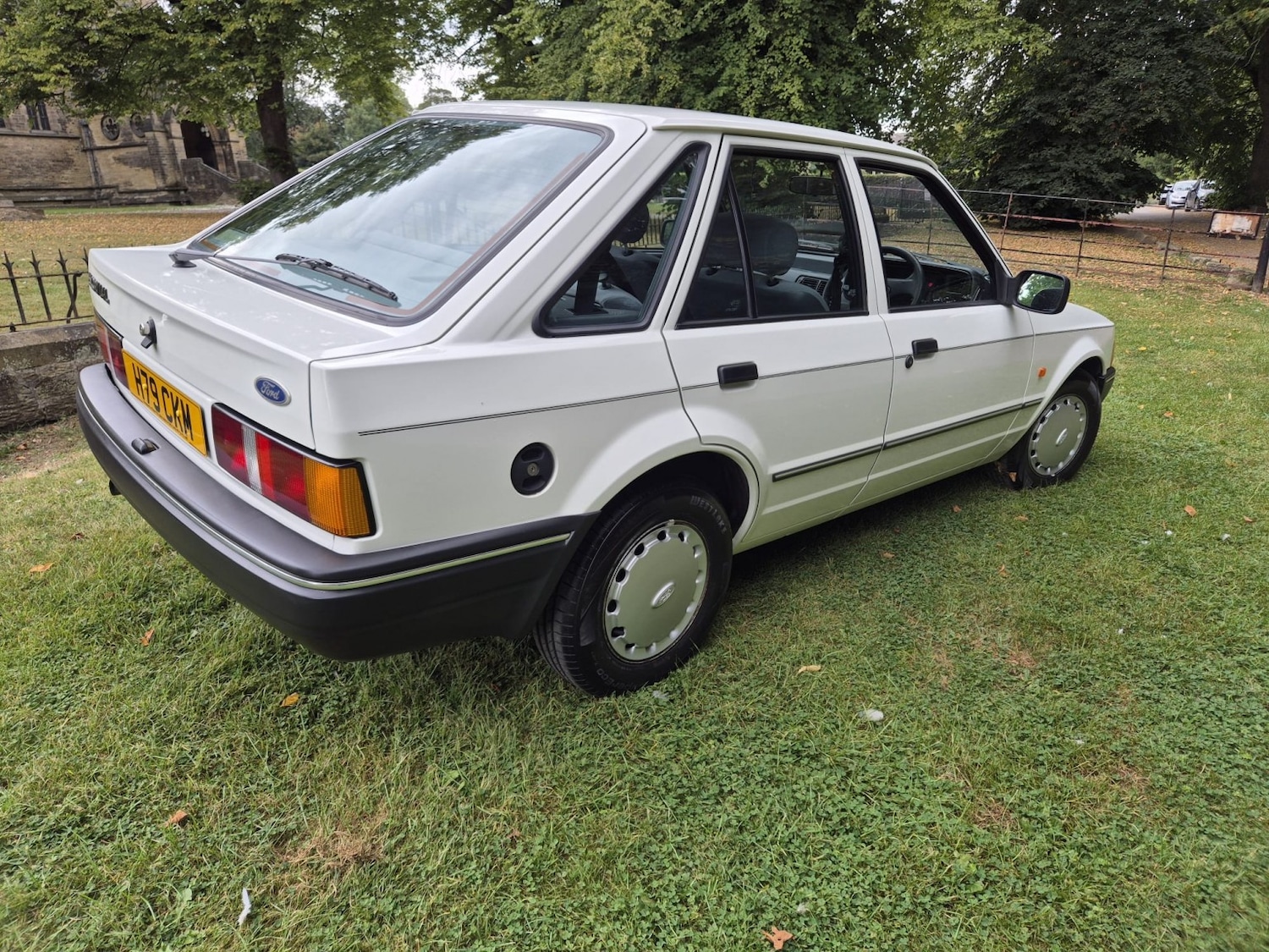 Used Ford Escort 1990 for sale - 77101394: Photo 6