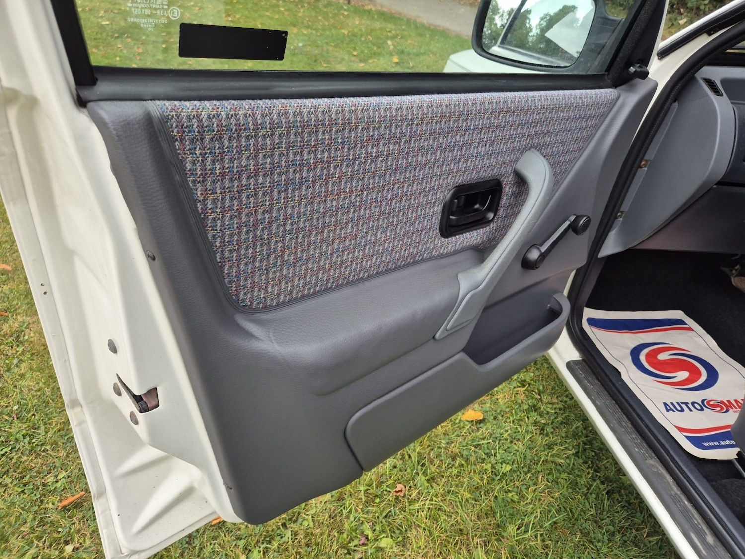 Used Ford Escort 1990 for sale - 77051605: Photo 15