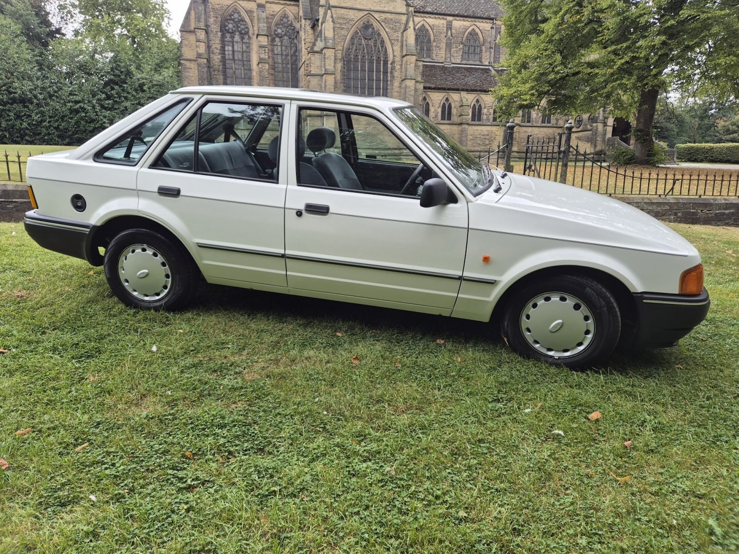 Used Ford Escort 1990 for sale - 77051605: Photo 26