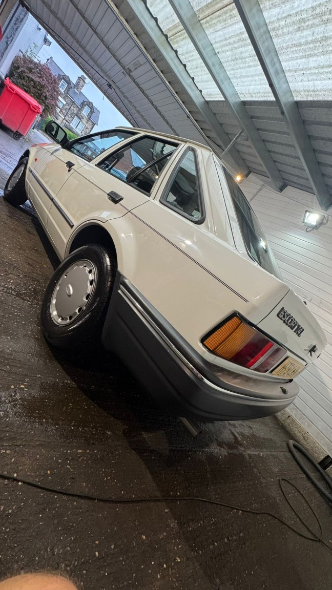 Used Ford Escort 1990 for sale - 77051605: Photo 3