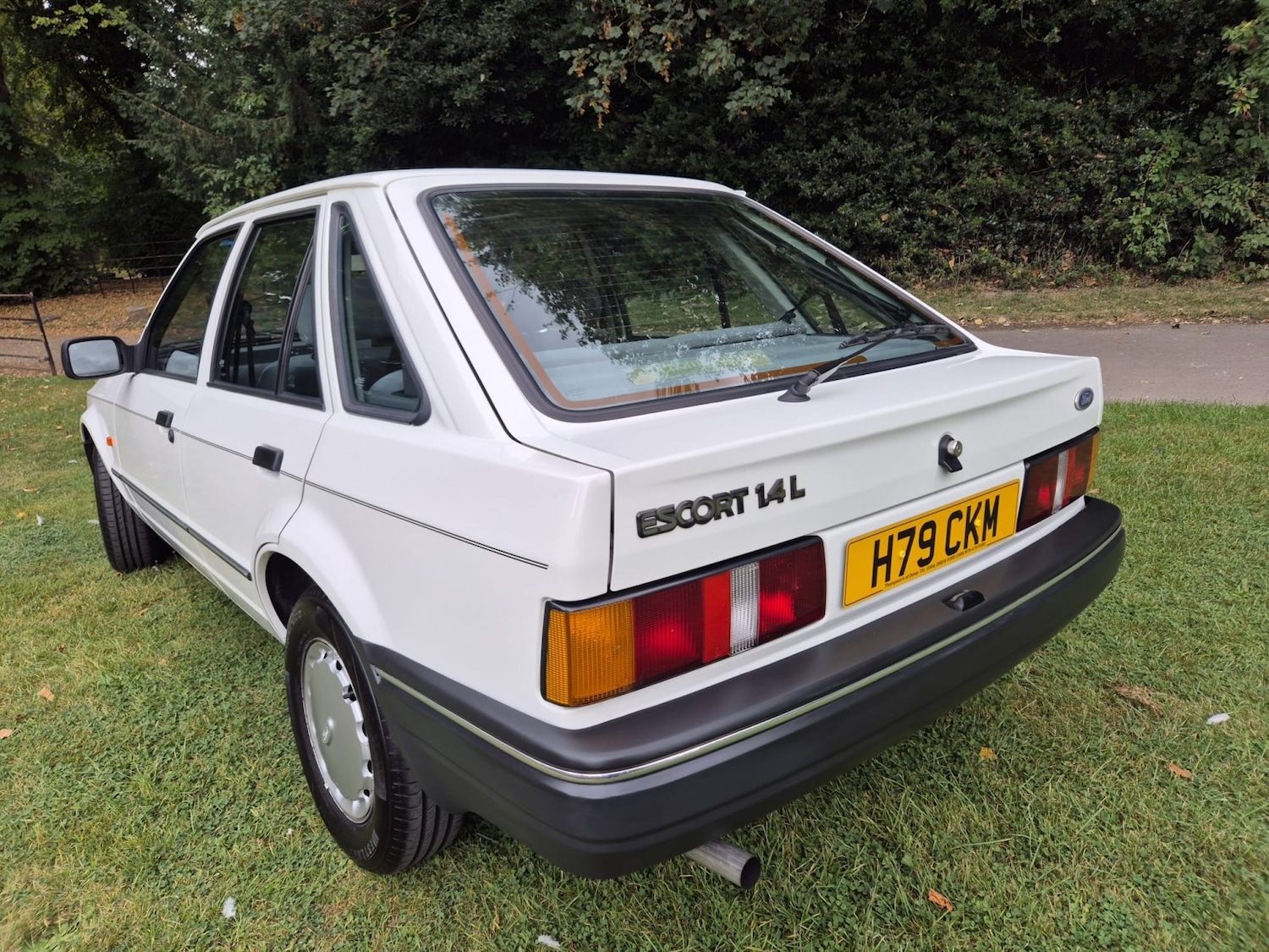 Used Ford Escort 1990 for sale - 77051605: Photo 5