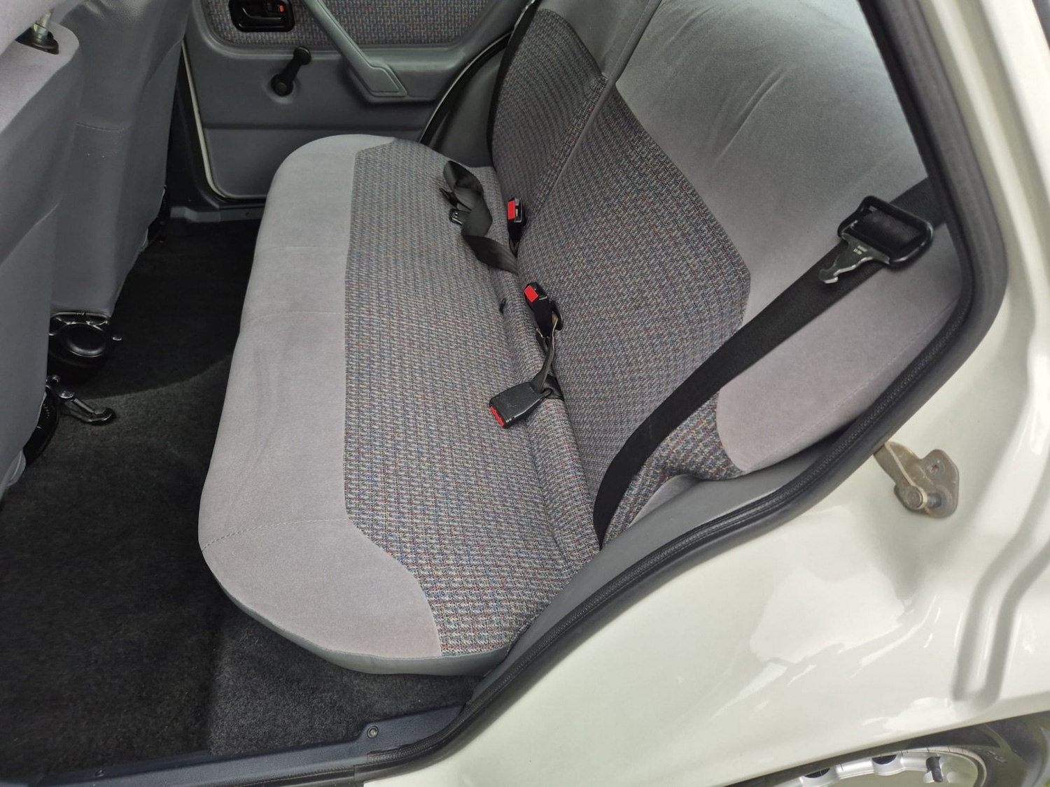 Used Ford Escort 1990 for sale - 77051605: Photo 9