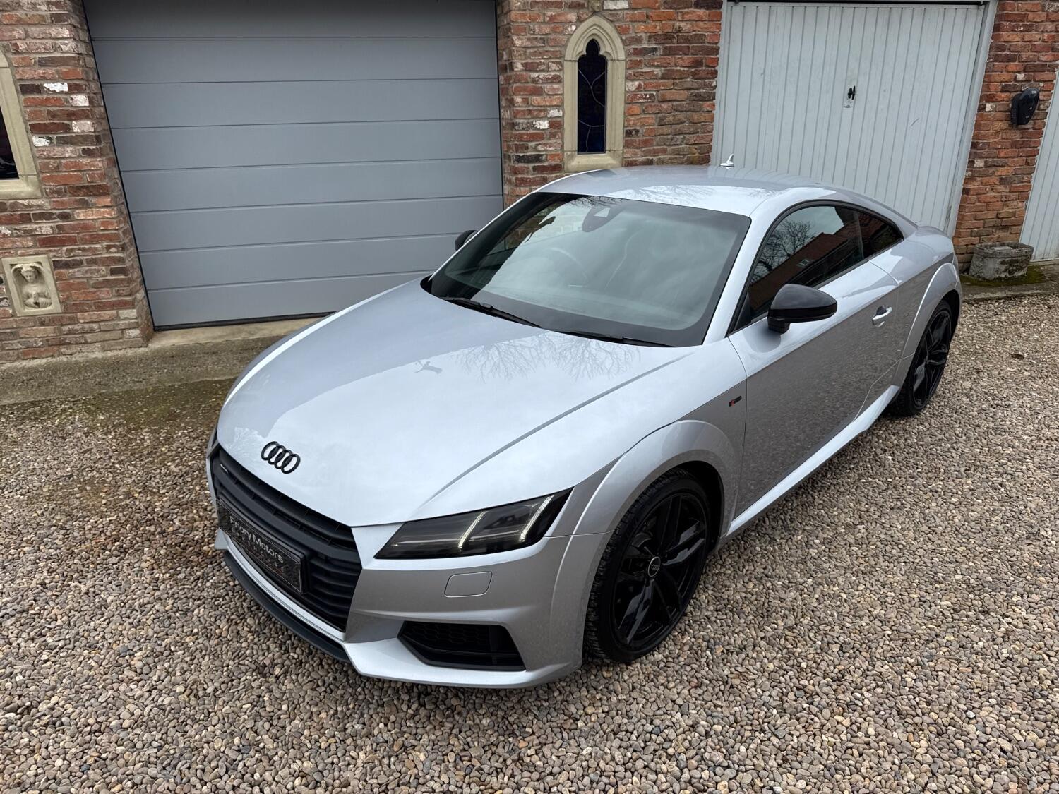 Used Audi TT 2017 for sale - 76794129: Photo 2