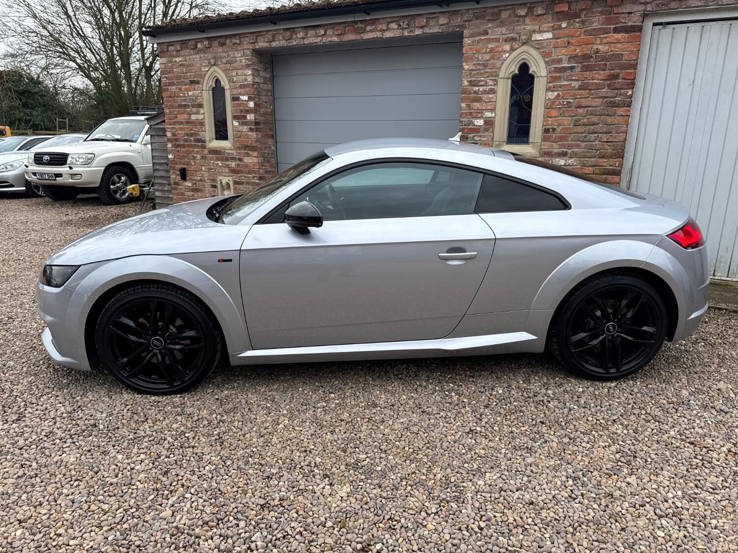 Used Audi TT 2017 for sale - 76794129: Photo 4