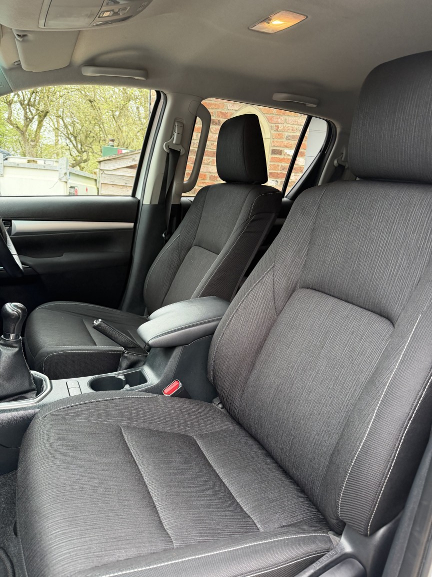 Used Toyota Hilux 2023 for sale - 78183045: Photo 15