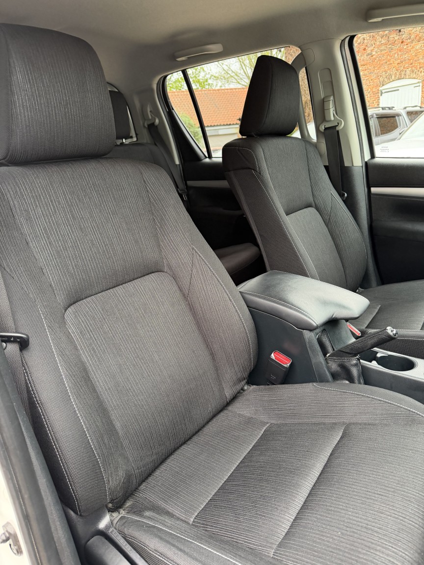 Used Toyota Hilux 2023 for sale - 78183045: Photo 20