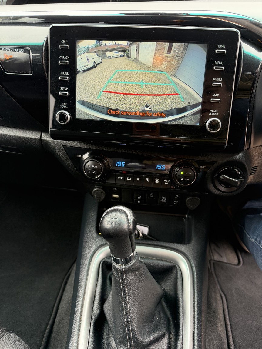 Used Toyota Hilux 2023 for sale - 78183045: Photo 22