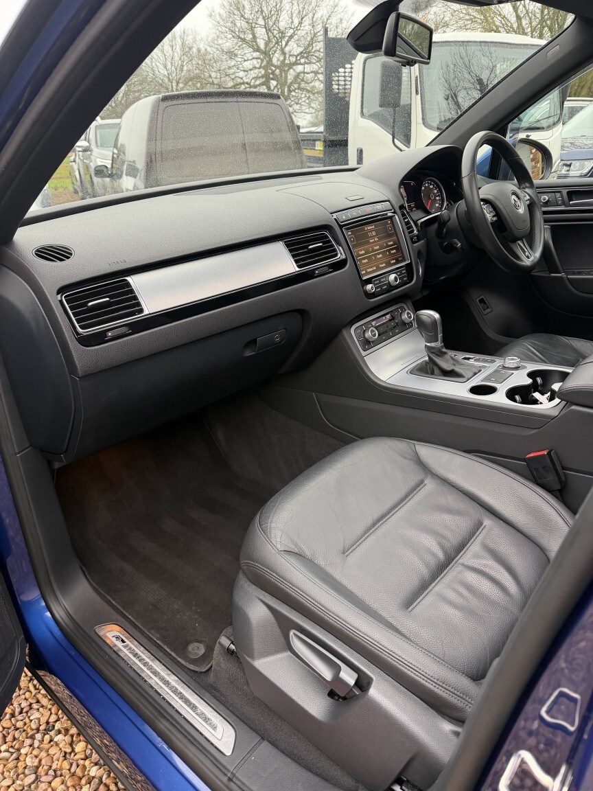 Used Volkswagen Touareg 2015 for sale - 77792762: Photo 14