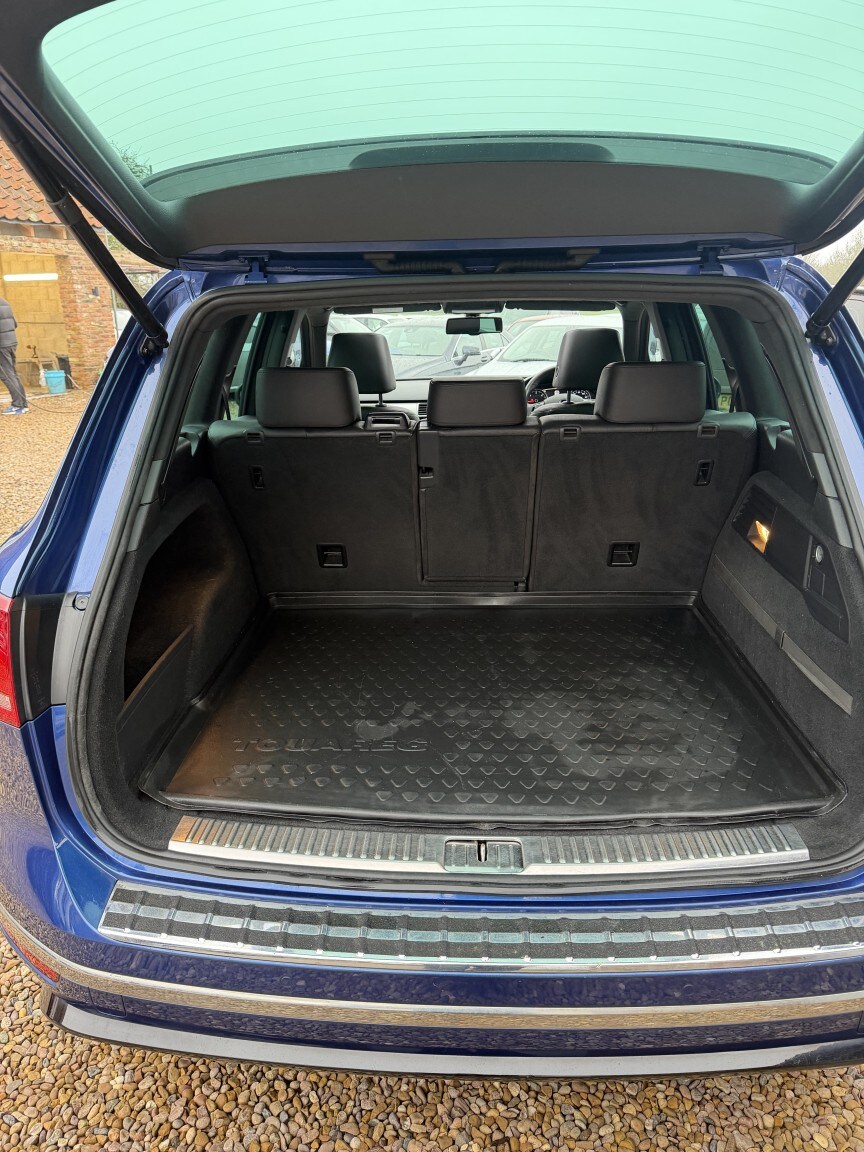 Used Volkswagen Touareg 2015 for sale - 77792762: Photo 16