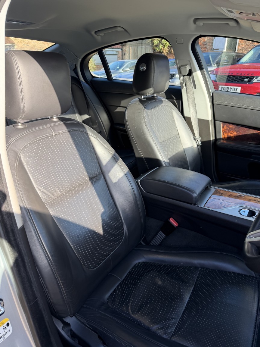 Used Jaguar XF 2009 for sale - 77590081: Photo 19