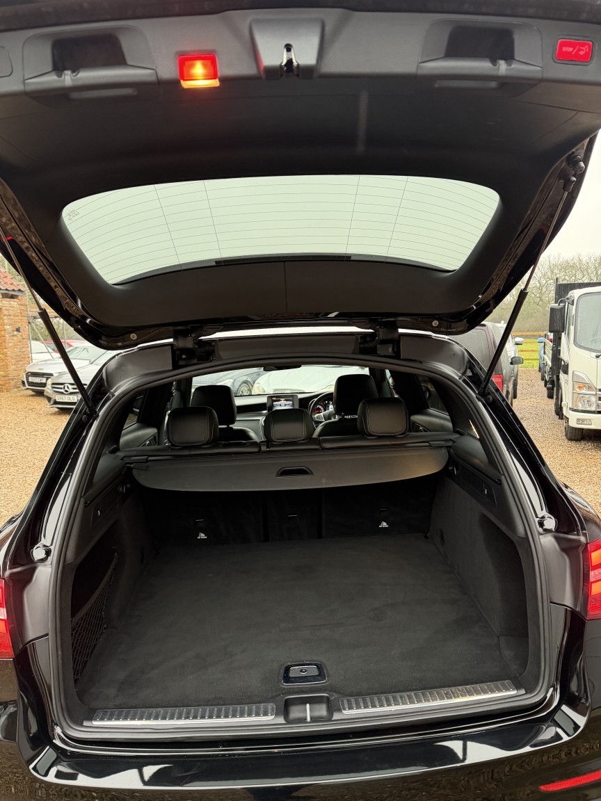 Used Mercedes-Benz GLC 2017 for sale - 77453227: Photo 16