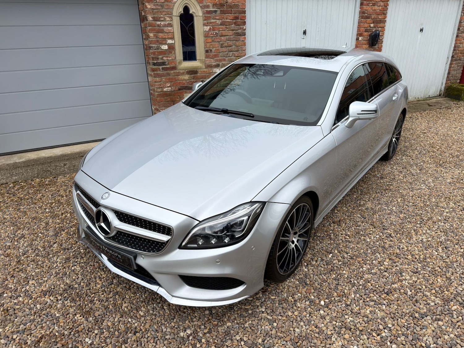 Used Mercedes-Benz CLS 2015 for sale - 77774797: Photo 2