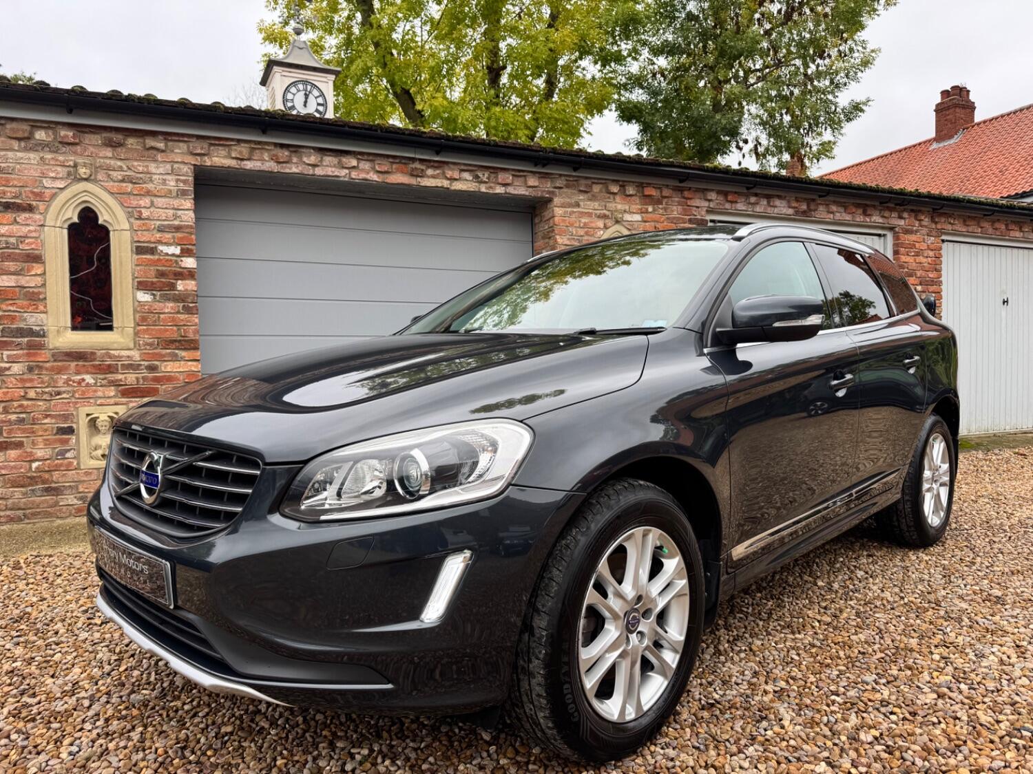 Used Volvo XC60 2015 for sale - 76324734: Photo 1