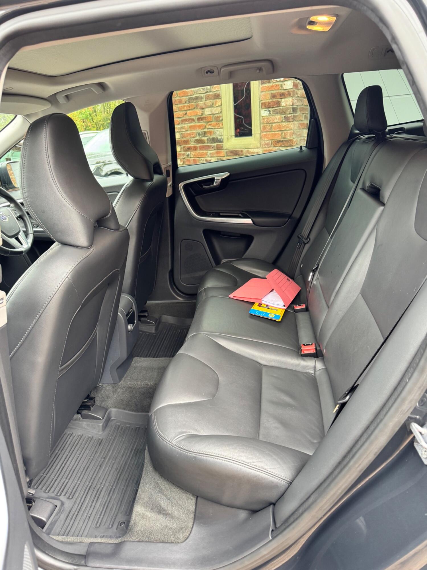 Used Volvo XC60 2015 for sale - 76324734: Photo 14