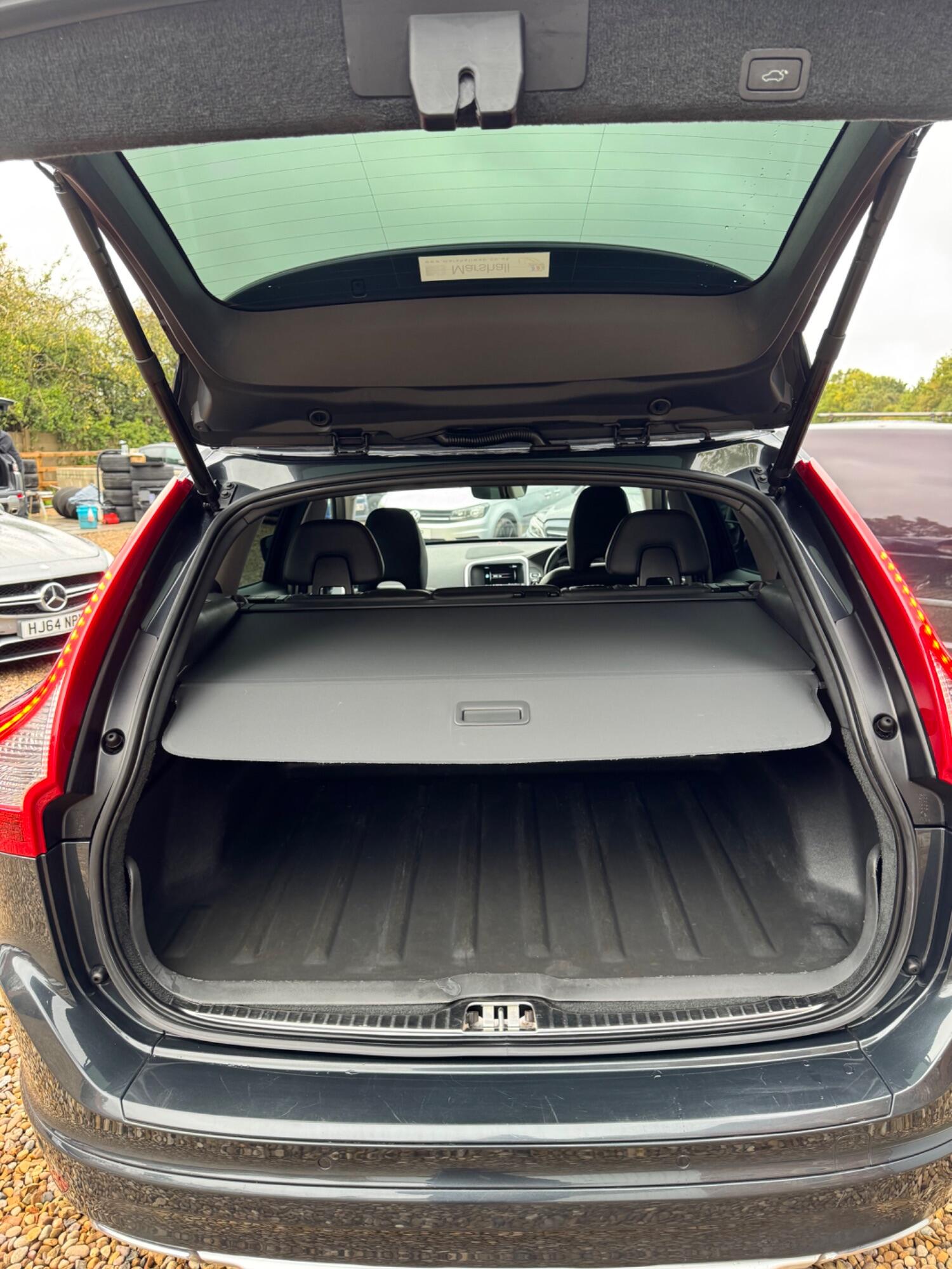 Used Volvo XC60 2015 for sale - 76324734: Photo 17