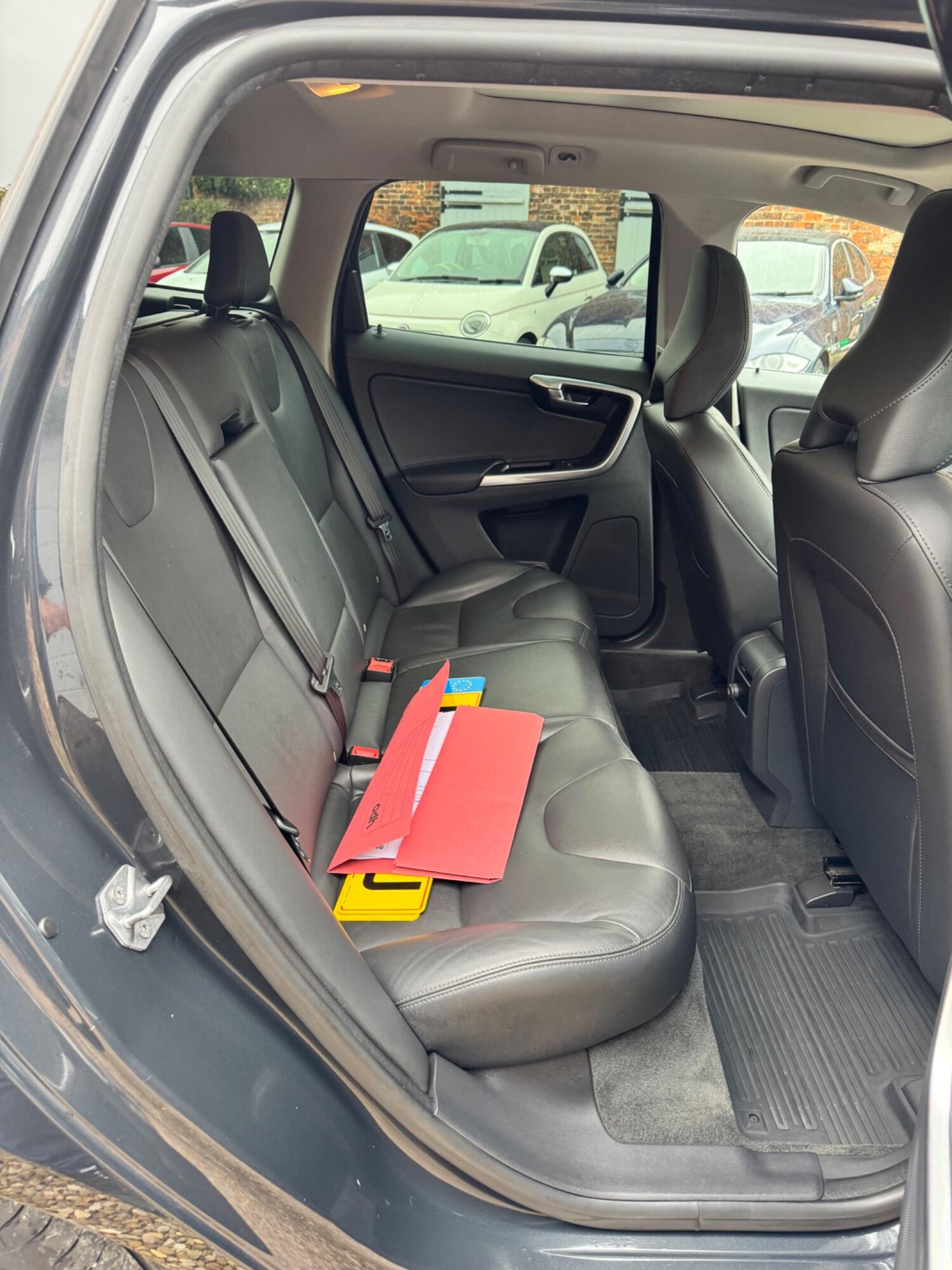 Used Volvo XC60 2015 for sale - 76324734: Photo 18