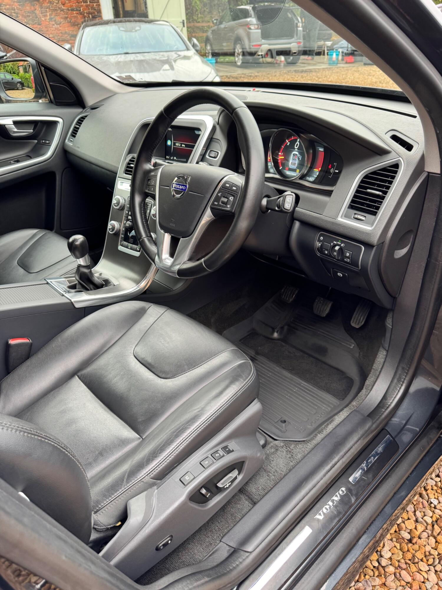 Used Volvo XC60 2015 for sale - 76324734: Photo 19