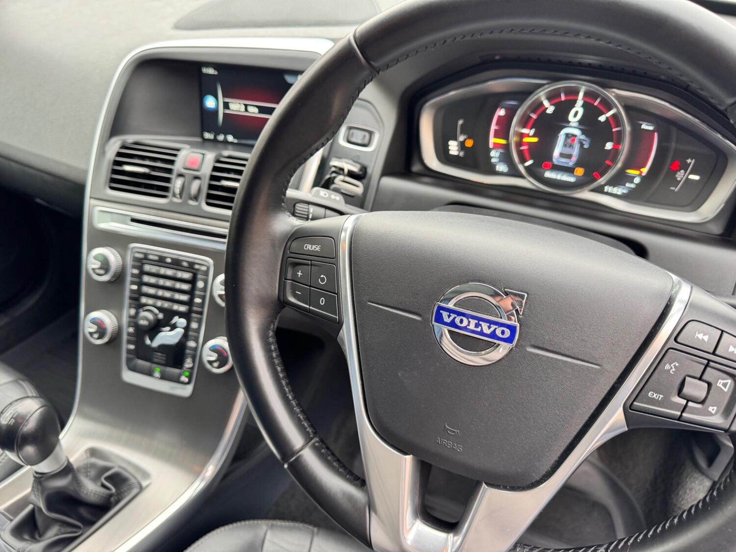 Used Volvo XC60 2015 for sale - 76324734: Photo 21