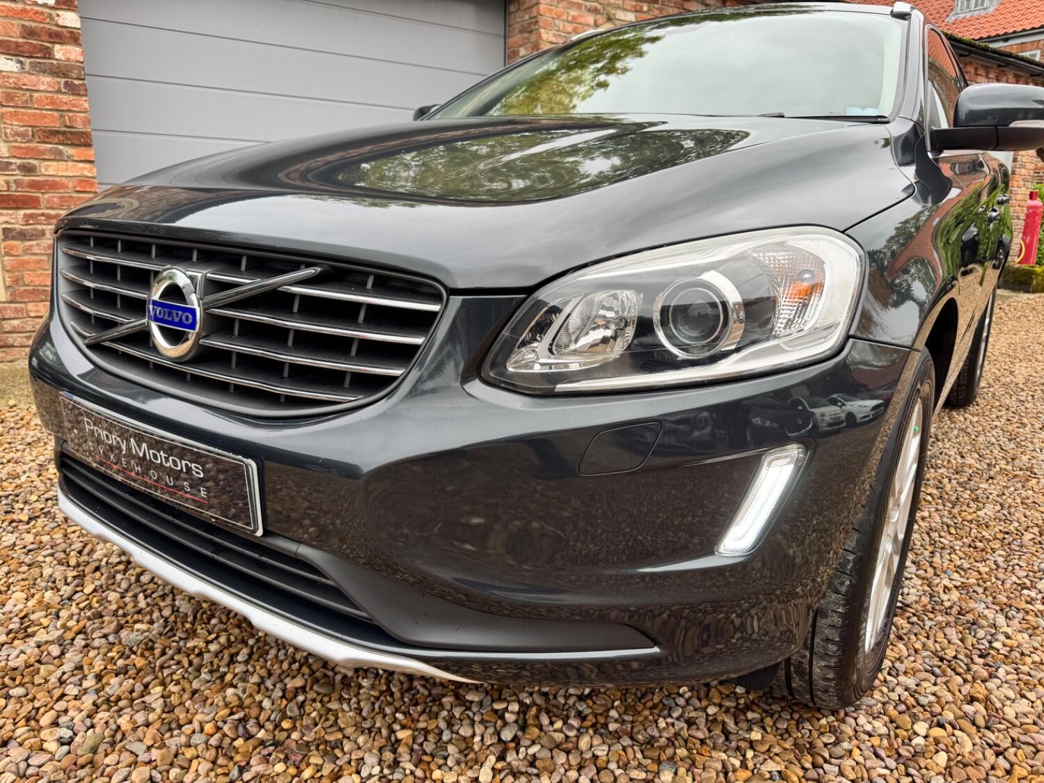 Used Volvo XC60 2015 for sale - 76324734: Photo 5