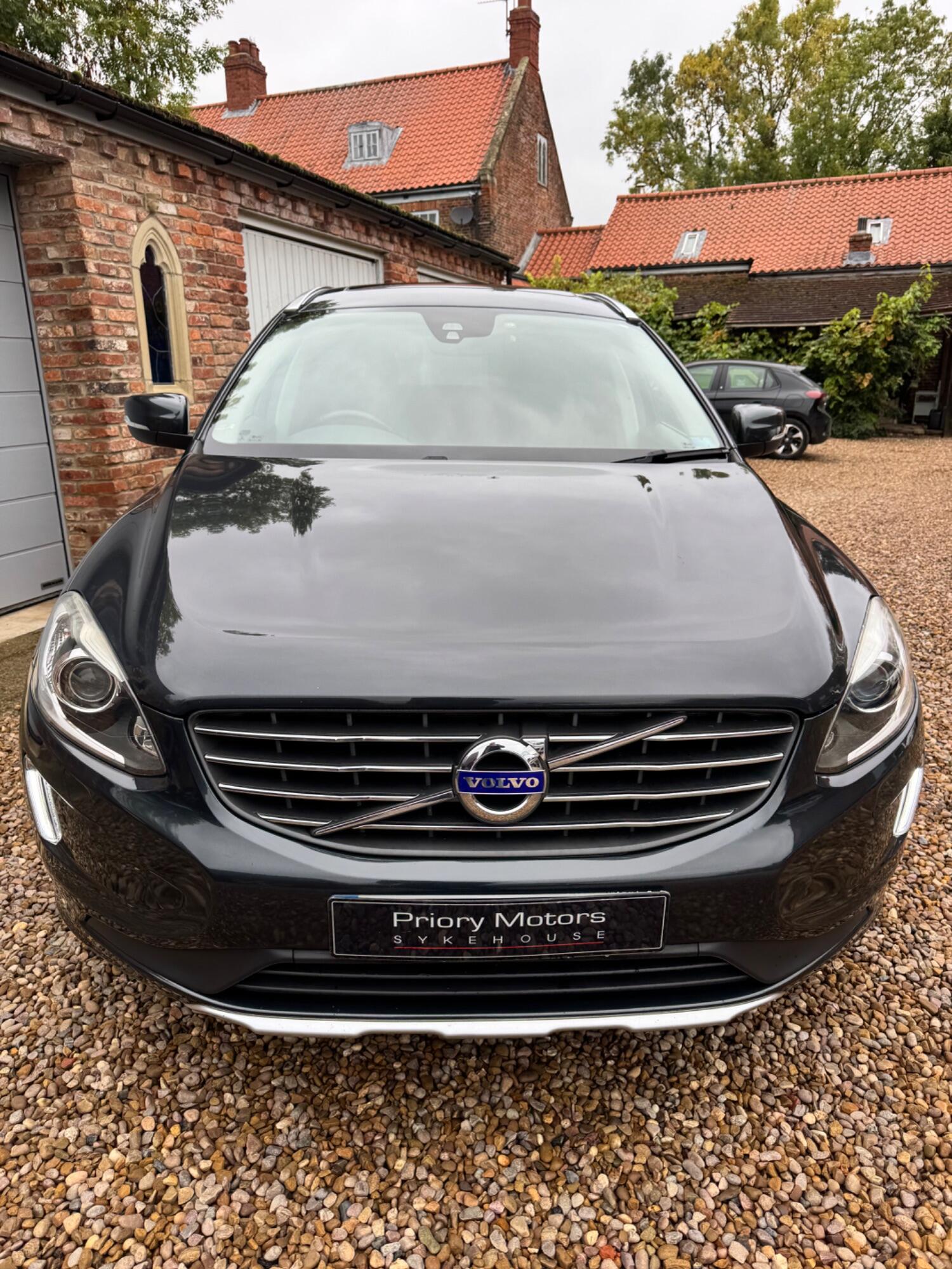 Used Volvo XC60 2015 for sale - 76324734: Photo 6