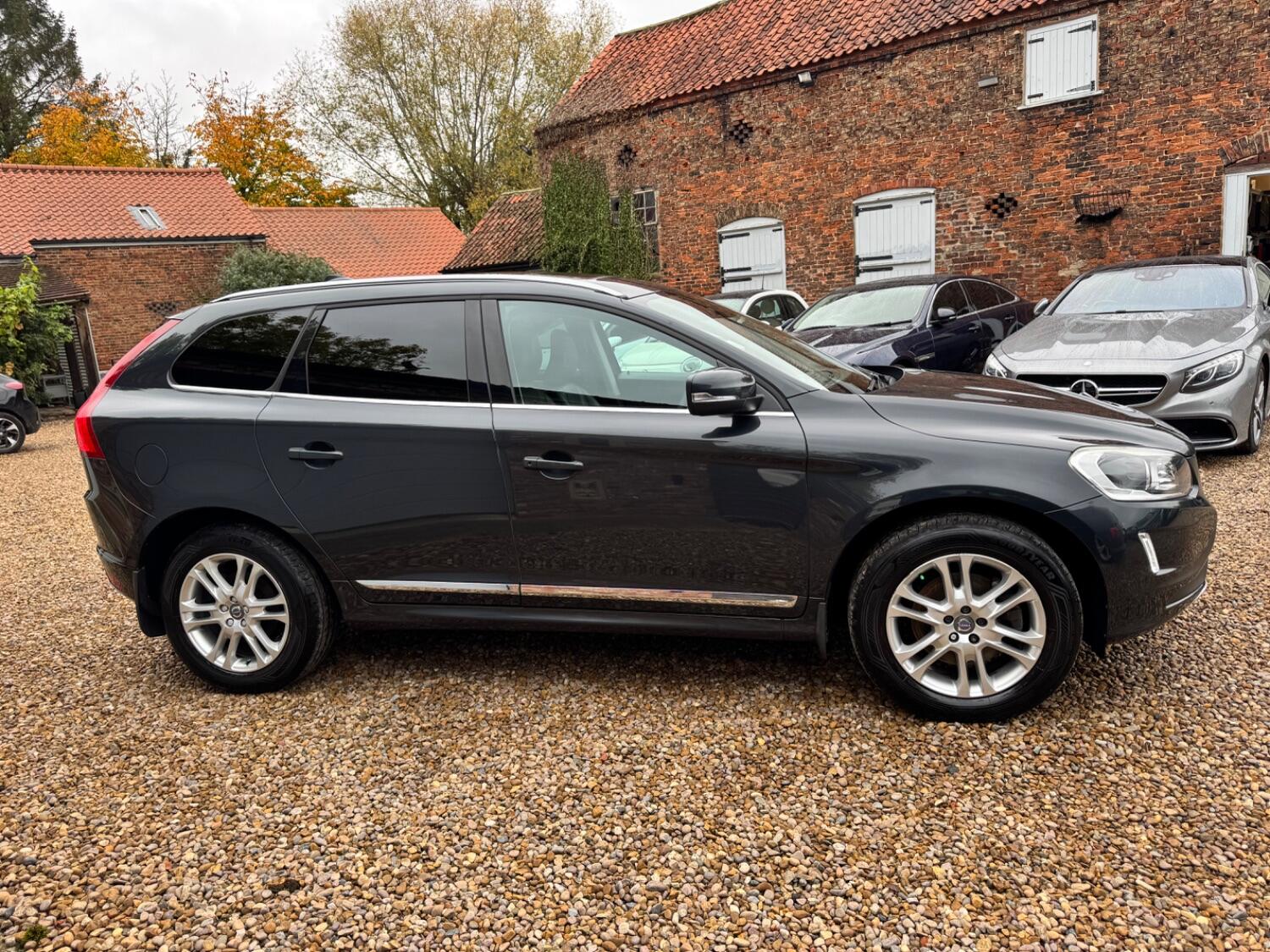 Used Volvo XC60 2015 for sale - 76324734: Photo 8