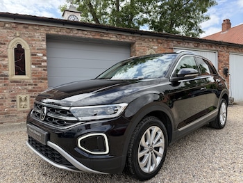 Used Volkswagen T-Roc 2022 for sale - 79302073: Photo