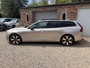 Used Volvo V60 2022 for sale - 79198472: Photo