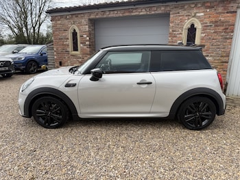 Used MINI Hatch 2021 for sale - 77931284: Photo