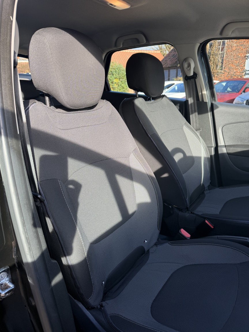 Used Renault Captur 2017 for sale - 76769843: Photo 18