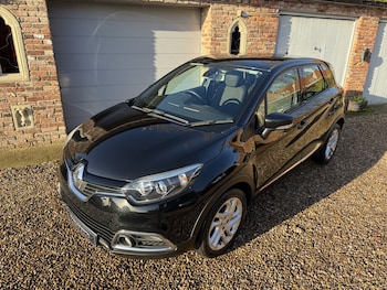 Used Renault Captur 2017 for sale - 76769843: Photo
