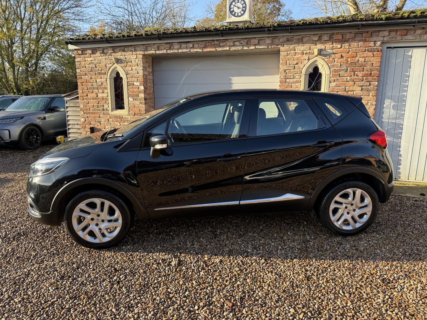 Used Renault Captur 2017 for sale - 76769843: Photo 4
