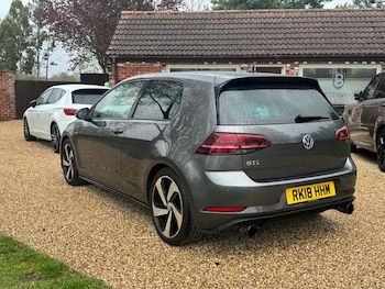 Used Volkswagen Golf 2018 for sale - 78304818: Photo