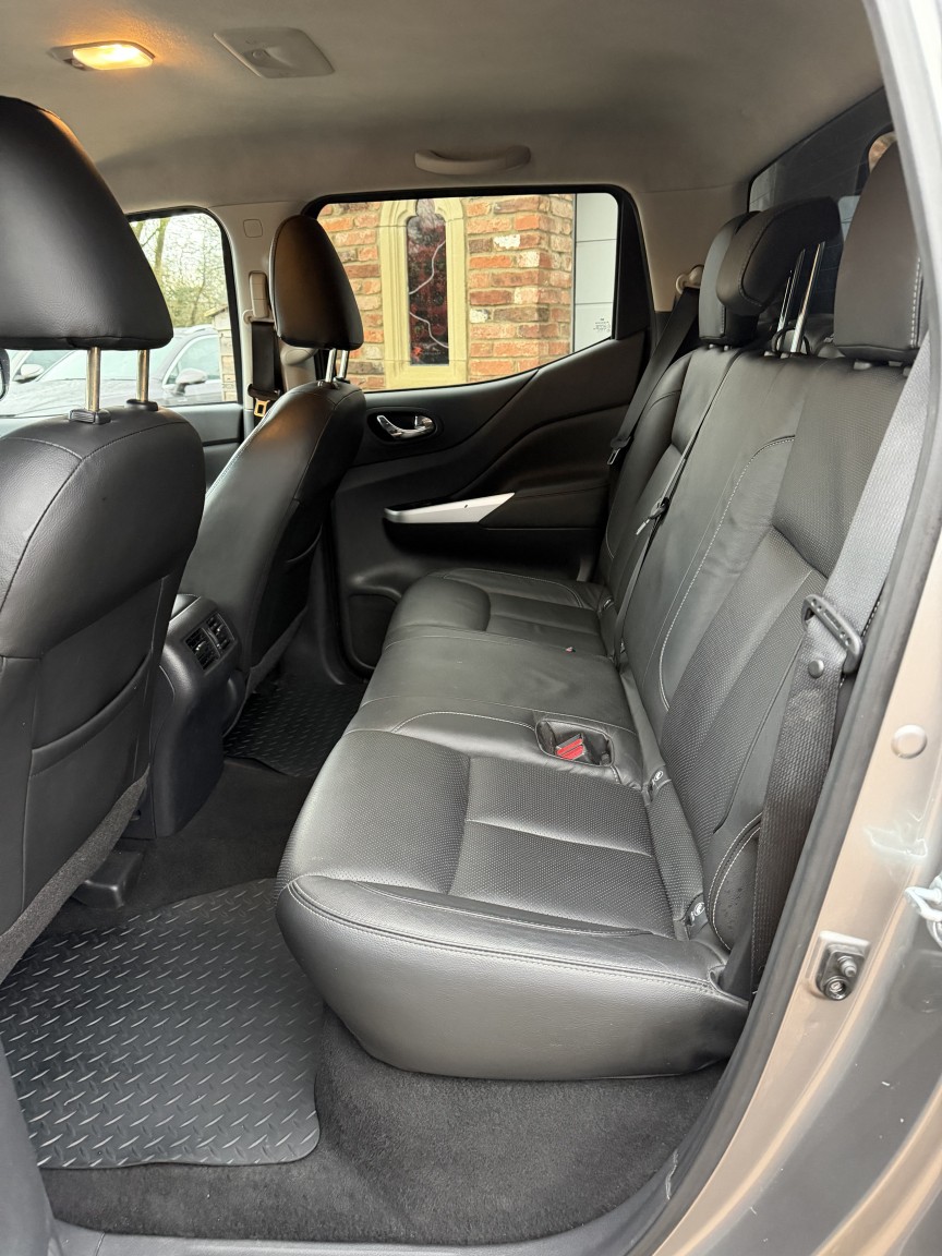 Used Nissan Navara 2018 for sale - 77129540: Photo 14