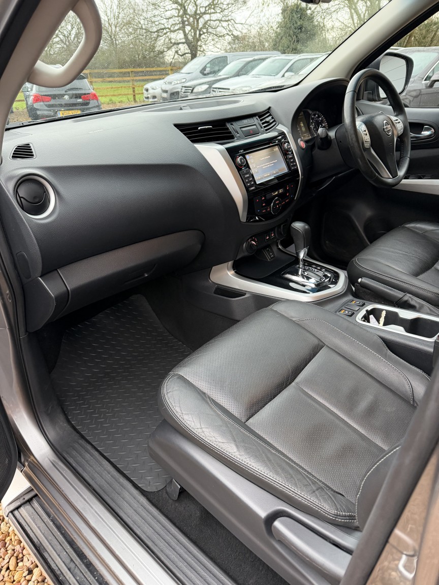 Used Nissan Navara 2018 for sale - 77129540: Photo 15
