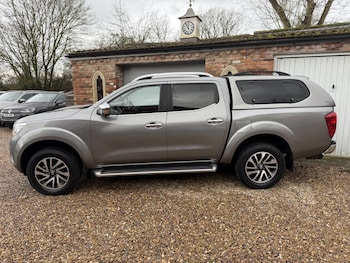 Used Nissan Navara 2018 for sale - 77129540: Photo