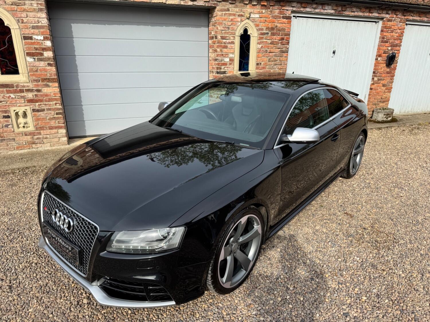 Used Audi RS5 2010 for sale - 76794124: Photo 2